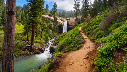 Cascade Pass Trail